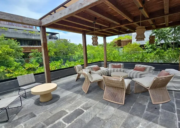 Stylish In Humana Bikes & Pools Apartment *